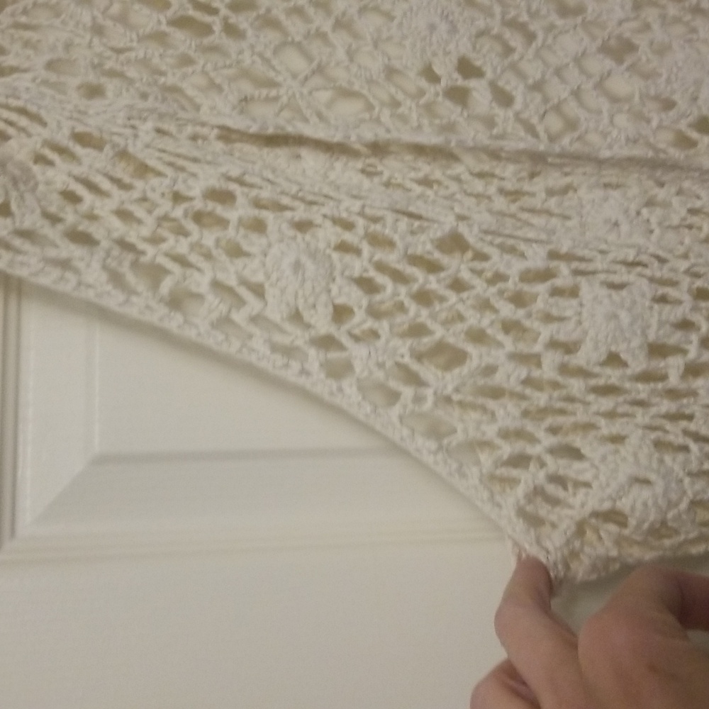 Ladies Sleeveless Cardigan - Picture 2 of 5